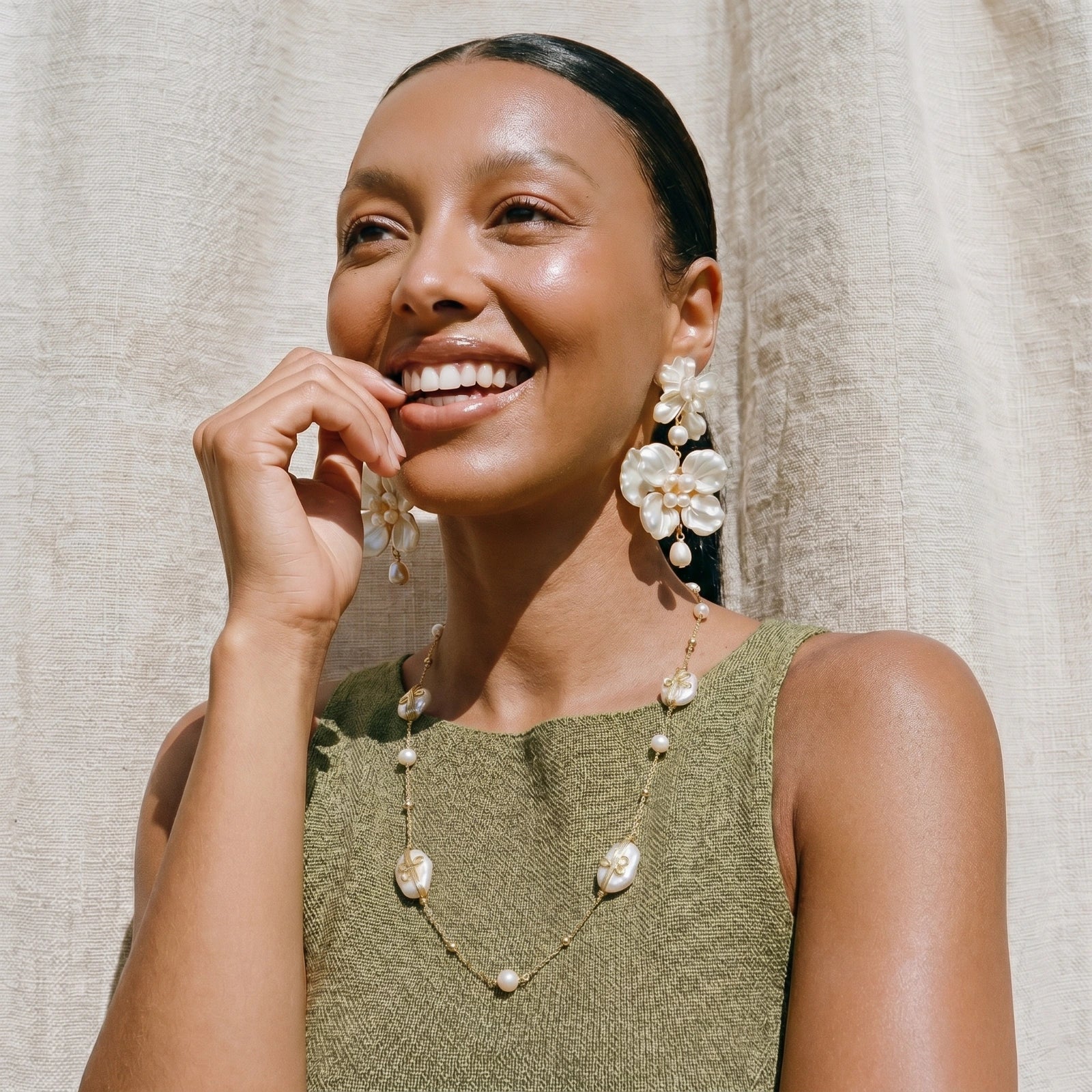Golden Leaf Pearl Necklace
